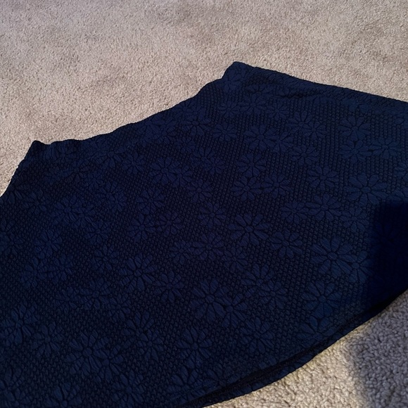 Joe benbasset brand size large juniors navy blue floral skater skirt. - Picture 3 of 5